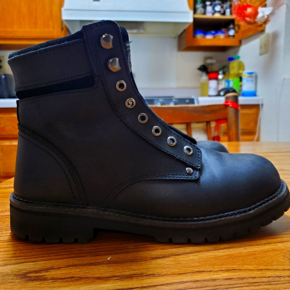 Women's Sketchers Authentic Brooten Steel Toe Work Boot Size 9